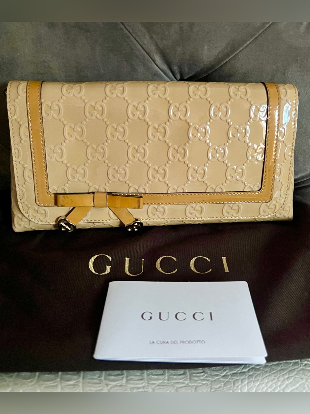 Gucci Patent Mayfair Shoulder/Clutch bag with Gold Chain - Picture 3 of 11